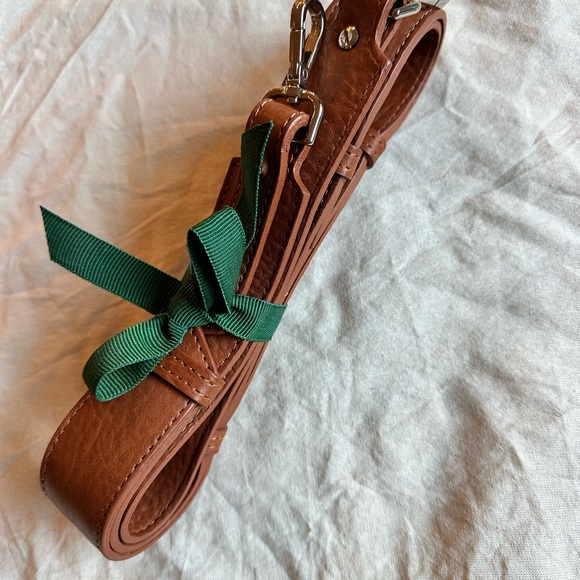 Mecha Mendez - Camel/British Luggage Brown Bucket Shoulder bag - Picture 10 of 12